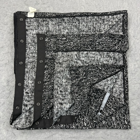 lululemon athletica Accessories - Lululemon Vinyasa Scarf Wrap Jacquard Shawl Snaps Reversible Cowl Neck Arm Holes